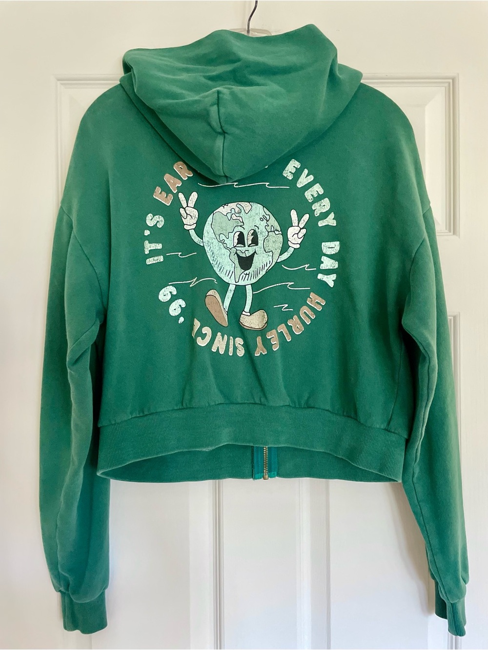Hurley It’s Earth Day Every Day Green Graphic Cropped Hoodie